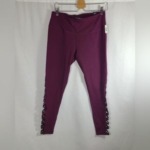 New with tags- Victorias secret sport- leggings- Size large- knock out style